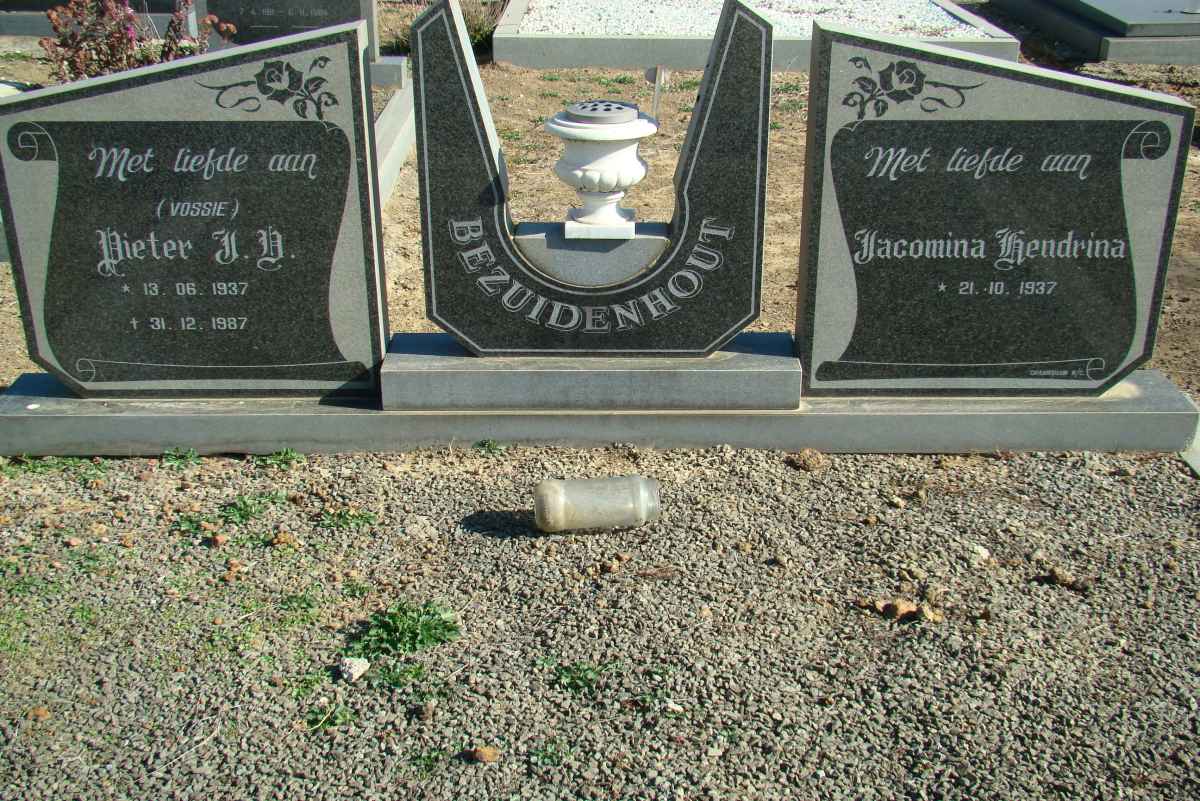 BEZUIDENHOUT Pieter J.D. 1937-1987 &amp; Jacomina Hendrina 1937-