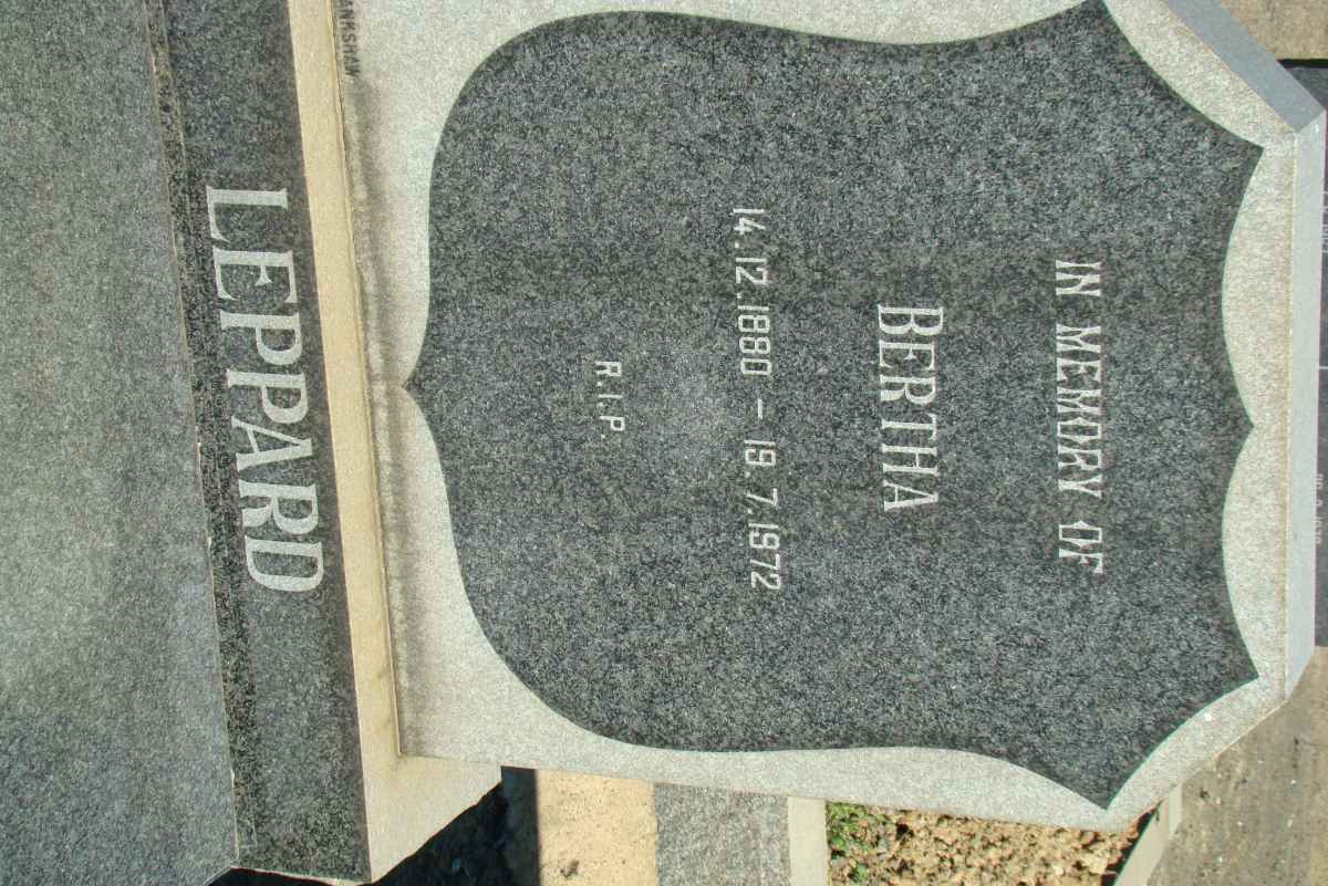LEPPARD Bertha 1880-1972