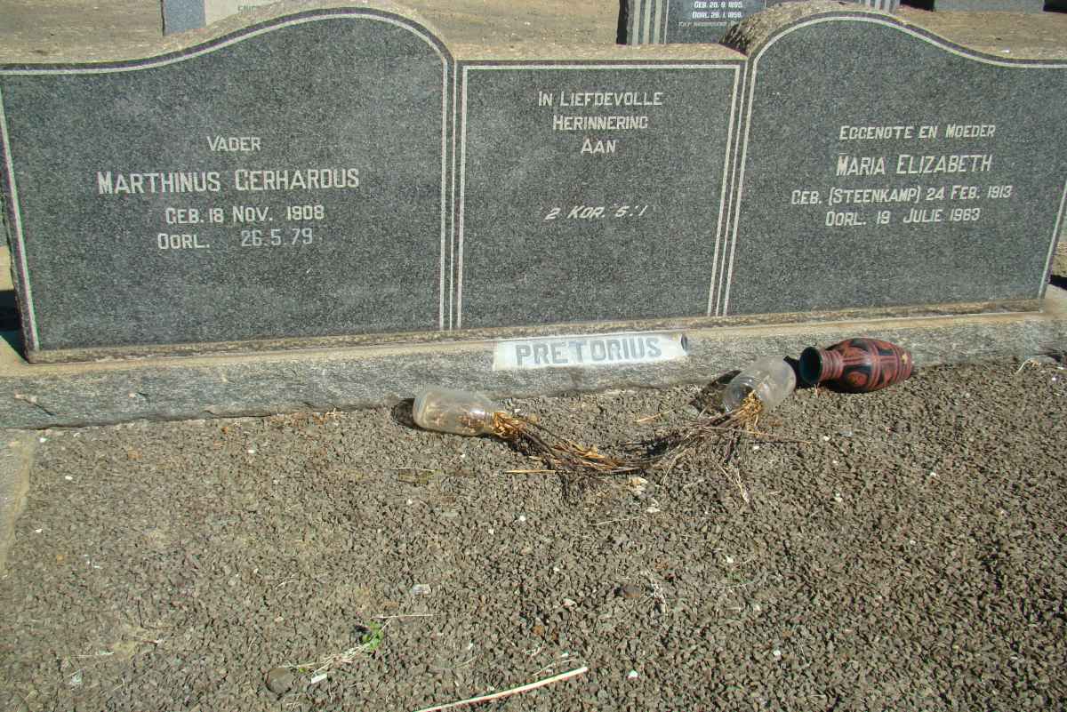 PRETORIUS Marthinus Gerhardus 1908-1979 &amp; Maria Elizabeth STEENKAMP 1913-1963