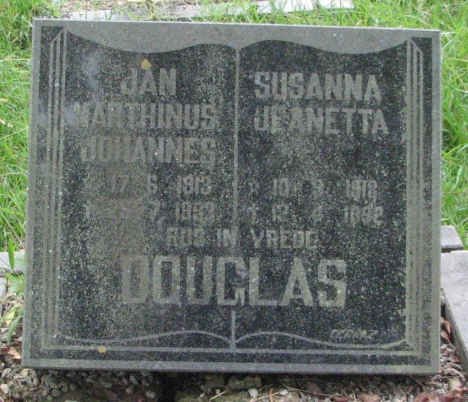 DOUGLAS Jan Marthinus Johannes 1913-199? &amp; Susanna Jeanetta 1918-1992