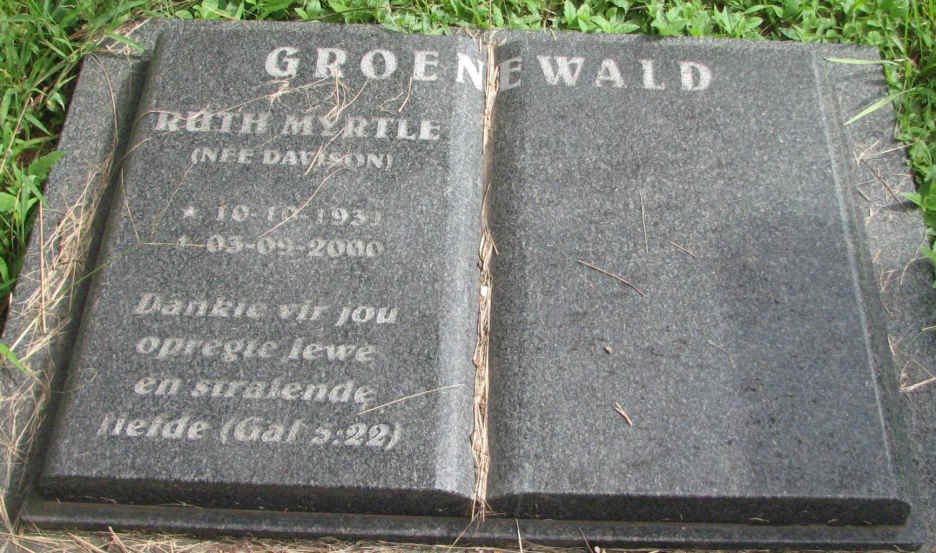 GROENEWALD Ruth Myrtle nee DAVIDSON 1939-2000