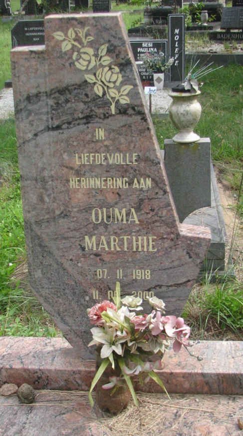 HOLTZHAUSEN Martie 1918-2000