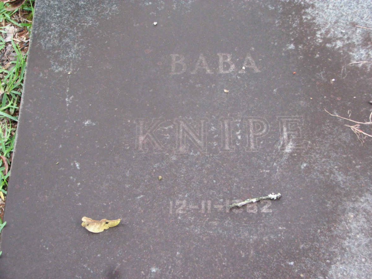KNIPE Baba -1982