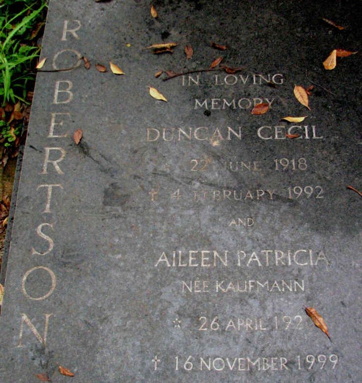ROBERTSON Duncan Cecil 1918-1992 &amp; Aileen Patricia KAUFMANN 1920-1999