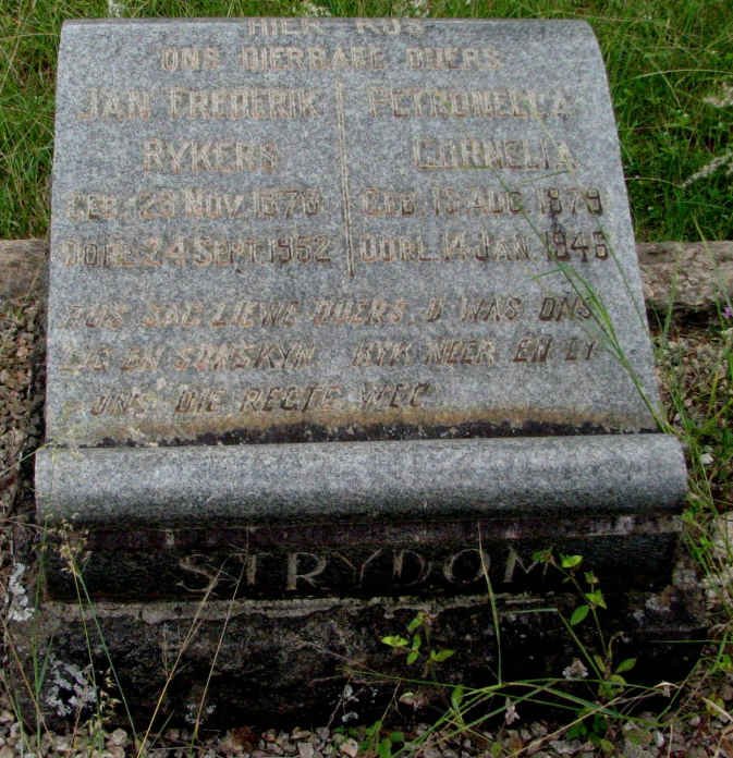 STRYDOM Jan Frederik Rykers 1878-1952 &amp; Petronella Cornelia 1879-1946