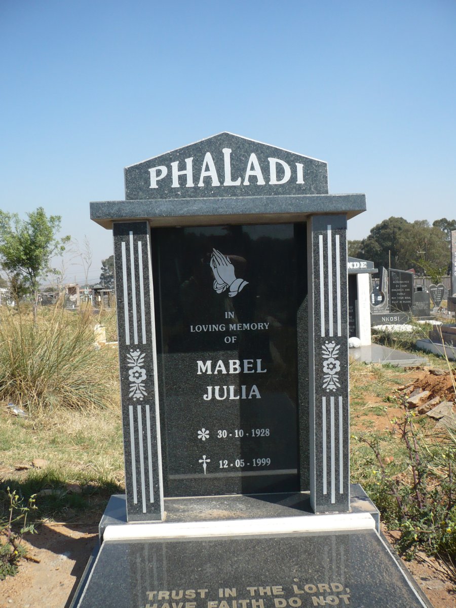 PHALADI Mabel Julia 1928-1999