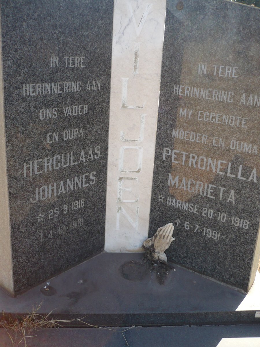 VILJOEN Herculaas Johannes 1918-1981 &amp; Petronella Magrieta HARMSE 1918-1991