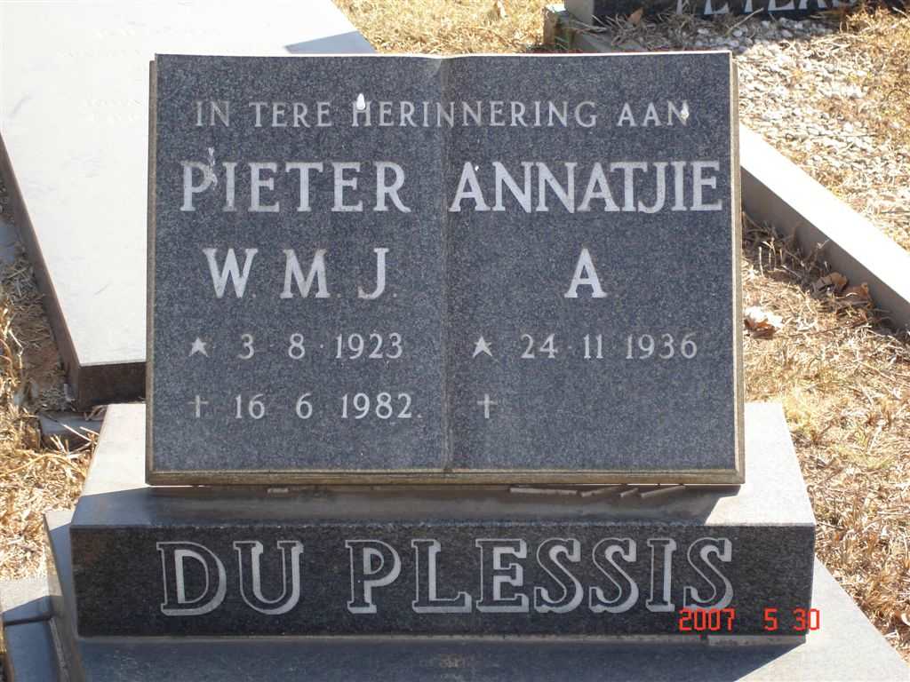 PLESSIS Pieter W.M.J., du 1923-1982 &amp; Annatjie A. 1936-??