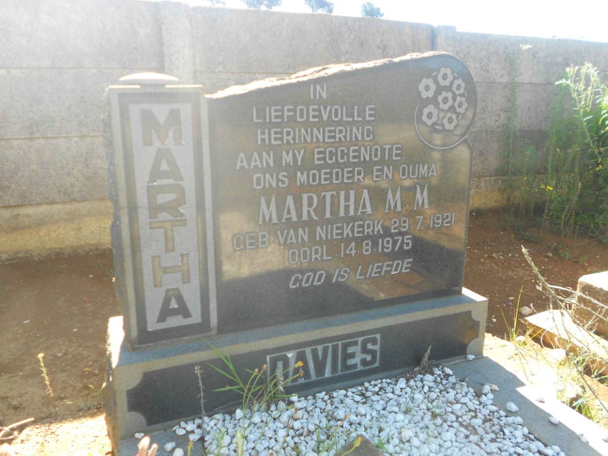 DAVIES Martha M.M. nee VAN NIEKERK 1921-1975