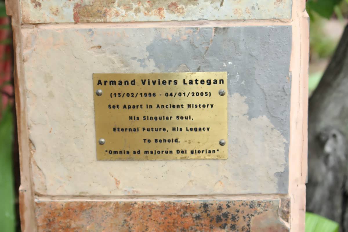LATEGAN Armand Viviers -2005