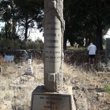 Mpumalanga, BELFAST district, Tonteldoos, Klipbankspruit 76 JT, farm cemetery_2